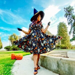 Unique Vintage Magnolia Place Halloween Goth Witch Dress size 6